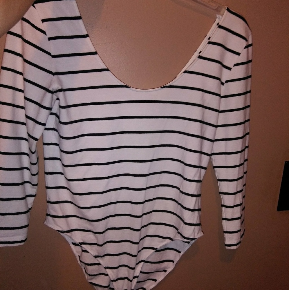 Basic stripe body suite